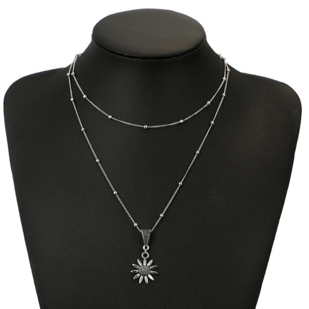 Boho Flower Necklace - Picture 6 of 8